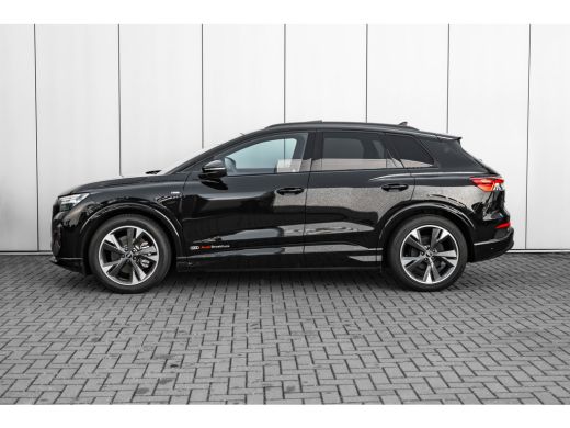 Audi Q4 e-tron S edition | Achterklep, automatisch bedienbaar | Achteruitrijcamera | Adaptive cruise control ActivLease financial lease