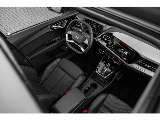 Audi Q4 e-tron S edition | Achterklep, automatisch bedienbaar | Achteruitrijcamera | Adaptive cruise control ActivLease financial lease