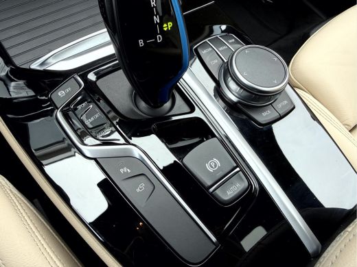 BMW iX3 High Executive 80 kWh SOH 94.5%, Panoramadak, 360 Camera, Trekhaak, Harman/Kardon ActivLease financial lease