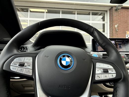 BMW iX3 High Executive 80 kWh SOH 94.5%, Panoramadak, 360 Camera, Trekhaak, Harman/Kardon ActivLease financial lease