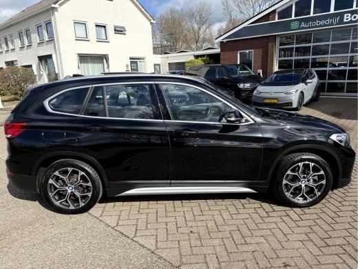 BMW X1 xDrive25e High Executive Edition Panoramadak, Camera, 18''Lmv, ActivLease financial lease
