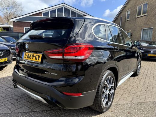 BMW X1 xDrive25e High Executive Edition Panoramadak, Camera, 18''Lmv, ActivLease financial lease