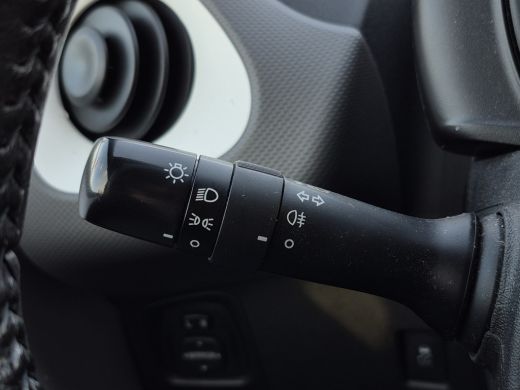 Citroën C1 1.0 VTi Millenium Carplay/android auto | DAB | Extra getint glas | Airco | ActivLease financial lease