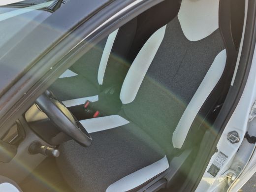 Citroën C1 1.0 VTi Millenium Carplay/android auto | DAB | Extra getint glas | Airco | ActivLease financial lease