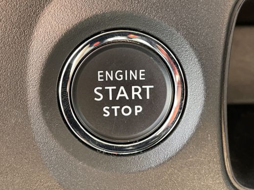 Citroën C3 110pk Shine (Camera - Keyless Entry - Navigatie - Automatische Airco - Apple Carplay - LED) ActivLease financial lease