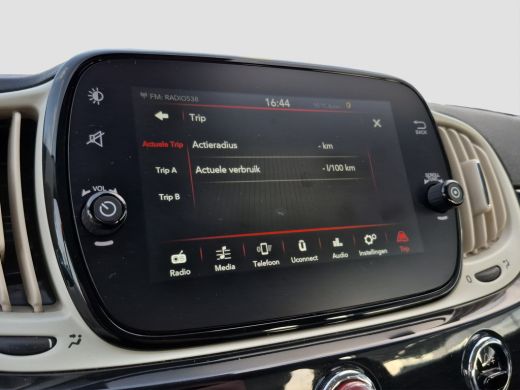 Fiat 500 1.0 Hybrid Lounge Carplay/android auto | Parkeersensoren | Cruise control | Airco | ActivLease financial lease