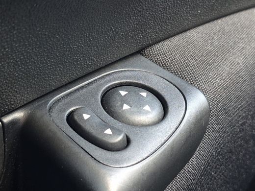 Fiat 500 1.0 Hybrid Lounge Carplay/android auto | Parkeersensoren | Cruise control | Airco | ActivLease financial lease