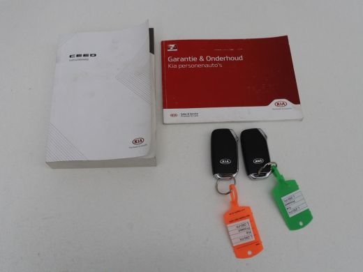 Kia ProCeed 1.5 T-GDI GT-Line | Panoramadak | Stoel & stuurverwarming | Trekhaak | Leder/Alcantara | Adaptive... ActivLease financial lease