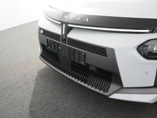 Lancia Ypsilon HF Line Automaat ActivLease financial lease