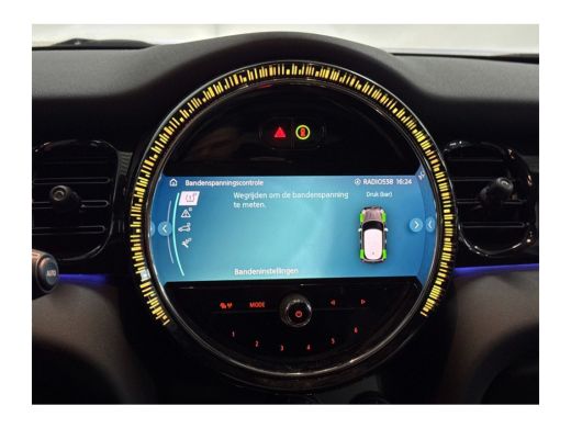 Mini Electric Camden Plus Edition 33 kWh | Achterbank in delen neerklapbaar | Achteruitrijcamera | Airco (autom... ActivLease financial lease