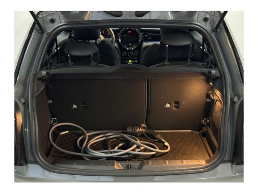 Mini Electric Camden Plus Edition 33 kWh | Achterbank in delen neerklapbaar | Achteruitrijcamera | Airco (autom... ActivLease financial lease