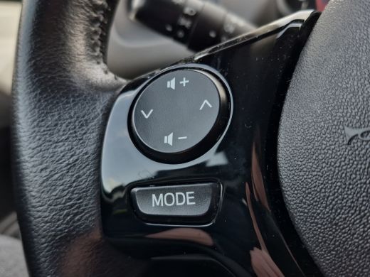 Peugeot 108 1.0 e-VTi Active DAB | Extra getint glas | Airco | Bluetooth | ActivLease financial lease