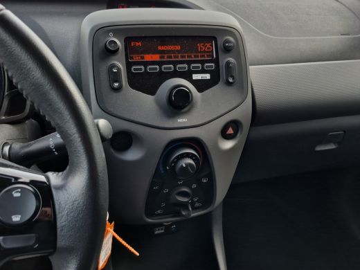 Peugeot 108 1.0 e-VTi Active DAB | Extra getint glas | Airco | Bluetooth | ActivLease financial lease