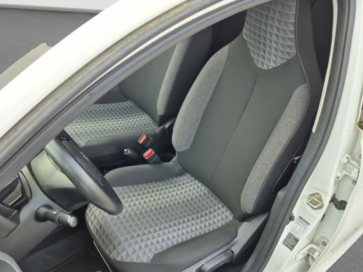 Peugeot 108 1.0 e-VTi Active DAB | Extra getint glas | Airco | Bluetooth | ActivLease financial lease