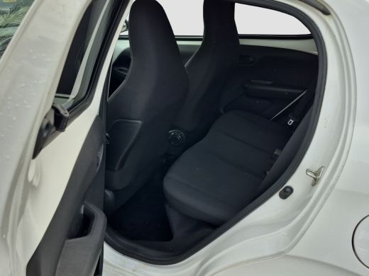 Peugeot 108 1.0 e-VTi Active DAB | Extra getint glas | Airco | Bluetooth | ActivLease financial lease