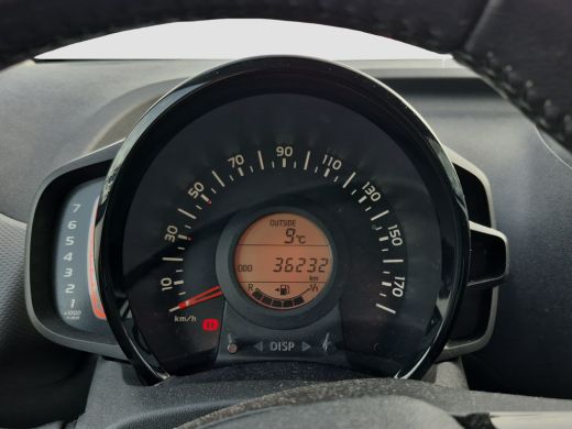 Peugeot 108 1.0 e-VTi Active DAB | Extra getint glas | Airco | Bluetooth | ActivLease financial lease