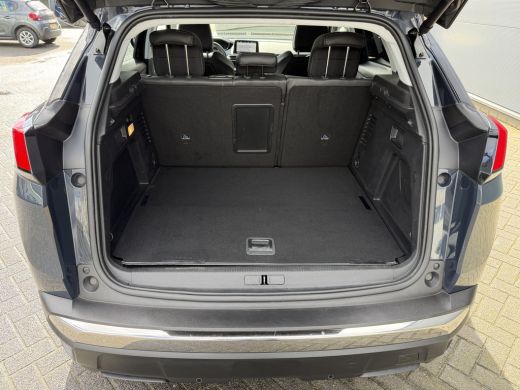 Peugeot 3008 225pk HYbrid Allure Pack (Elektrische Klep - 360gr Camera - Keyless Entry - Automatische Airco - ... ActivLease financial lease