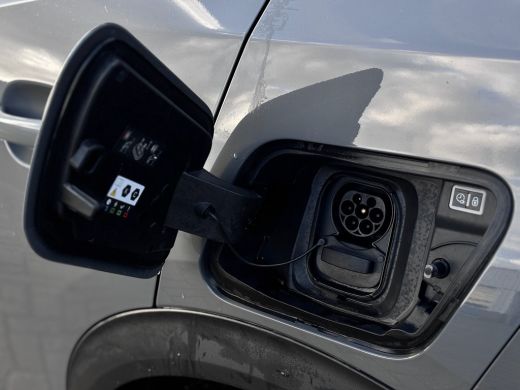 Peugeot e-2008 EV GT 54 kWh SOH 97,44% | WLTP 375 - 415 km | Cruise control adaptief | Navi fullscreen | 54kWh |... ActivLease financial lease