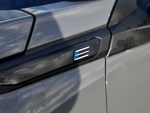 Peugeot e-2008 EV GT 54 kWh SOH 97,44% | WLTP 375 - 415 km | Cruise control adaptief | Navi fullscreen | 54kWh |... ActivLease financial lease