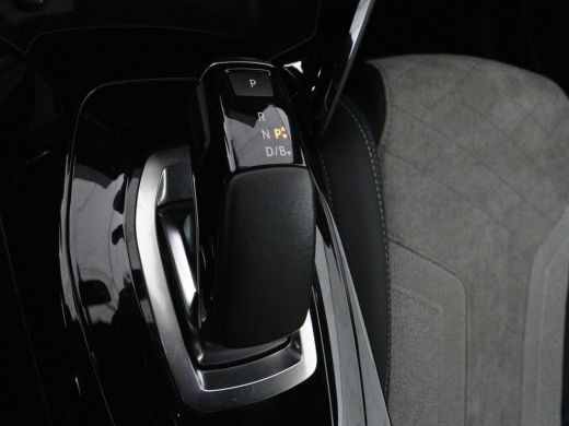 Peugeot e-208 EV GT 350 50 kWh | 27.200km NAP | SOH 93% | Stoelverwarming | Leder/Alcantara | Camera | Adaptive... ActivLease financial lease