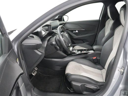 Peugeot e-208 EV GT 350 50 kWh | 27.200km NAP | SOH 93% | Stoelverwarming | Leder/Alcantara | Camera | Adaptive... ActivLease financial lease