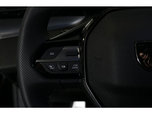 Peugeot e-308 GT 54 kWh | Navi | Camera | Stoel en stuur verw. | Ad. cruise control | Matrix LED lampen | Key-l... ActivLease financial lease