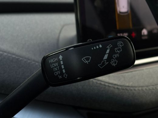 Skoda Enyaq iV iV 60 180 pk | Wegklapbare Trekhaak | Achteruitrijcamera | SoH 89% | ActivLease financial lease