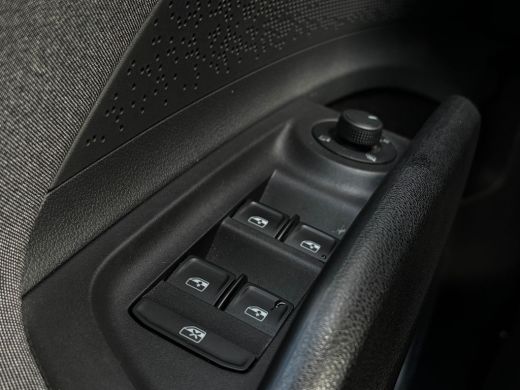 Skoda Enyaq iV iV 60 180 pk | Wegklapbare Trekhaak | Achteruitrijcamera | SoH 89% | ActivLease financial lease