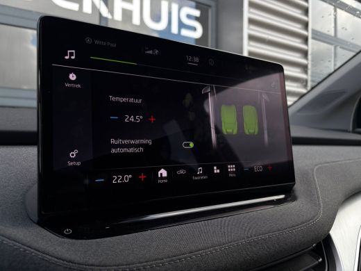 Skoda Enyaq iV iV 60 180 pk | Wegklapbare Trekhaak | Achteruitrijcamera | SoH 89% | ActivLease financial lease