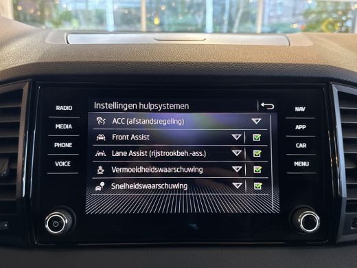 Skoda Karoq TSI 115PK SELECTION CARPLAY/LED/ECC ActivLease financial lease