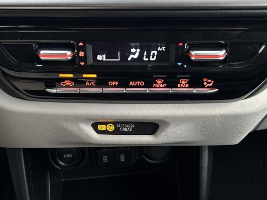 Suzuki Swift 1.2 Style Smart Hybrid Climate Control | Navigatiesysteem | Adaptieve Cruise Control | Stoelverwa... ActivLease financial lease