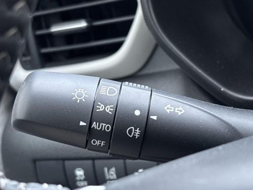 Suzuki Swift 1.2 Style Smart Hybrid Climate Control | Navigatiesysteem | Adaptieve Cruise Control | Stoelverwa... ActivLease financial lease