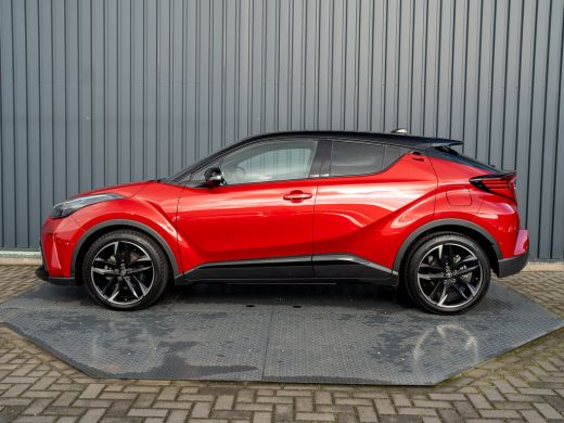 Toyota C-HR 1.8 Hybrid GR-Sport | Bi-Tone | Trekhaak | Dodehoek sensoren | Stoel & Stuur verw. | 19'' | Prijs... ActivLease financial lease