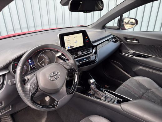 Toyota C-HR 1.8 Hybrid GR-Sport | Bi-Tone | Trekhaak | Dodehoek sensoren | Stoel & Stuur verw. | 19'' | Prijs... ActivLease financial lease