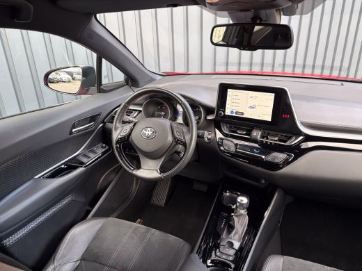 Toyota C-HR 1.8 Hybrid GR-Sport | Bi-Tone | Trekhaak | Dodehoek sensoren | Stoel & Stuur verw. | 19'' | Prijs... ActivLease financial lease