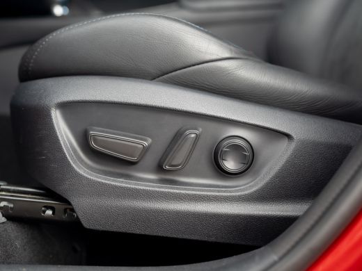 Toyota C-HR 1.8 Hybrid GR-Sport | Bi-Tone | Trekhaak | Dodehoek sensoren | Stoel & Stuur verw. | 19'' | Prijs... ActivLease financial lease