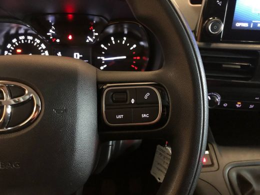 Toyota ProAce 1.5 D-4D Navigator 3 zitter | navigatie | camera | trekhaak ActivLease financial lease