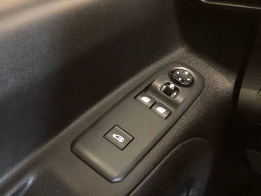 Toyota ProAce 1.5 D-4D Navigator 3 zitter | navigatie | camera | trekhaak ActivLease financial lease