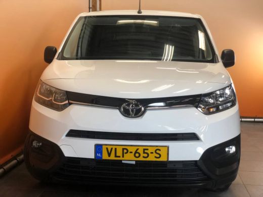 Toyota ProAce 1.5 D-4D Navigator 3 zitter | navigatie | camera | trekhaak ActivLease financial lease