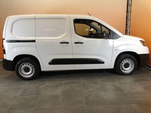 Toyota ProAce 1.5 D-4D Navigator 3 zitter | navigatie | camera | trekhaak ActivLease financial lease
