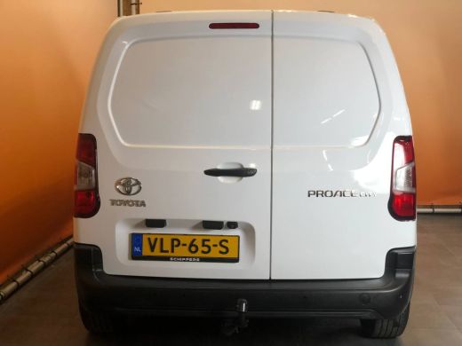 Toyota ProAce 1.5 D-4D Navigator 3 zitter | navigatie | camera | trekhaak ActivLease financial lease