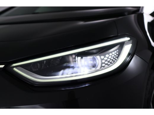 Volkswagen ID.3 First Plus 58 kWh | LED | Cruise Adaptive | Trekhaak | Navi | Stoelverwarming | Clima | Camera | ... ActivLease financial lease