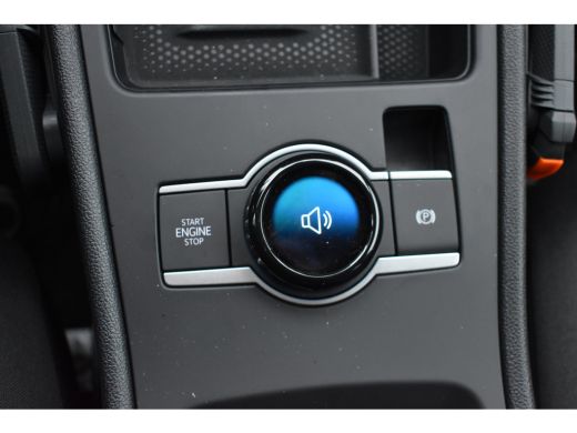 Volkswagen T-Roc 1.5 eTSI 115PK DSG-7 Life First Edition | 20 INCH MET ALL SEASONBANDEN | STOEL + STUURVERW. | LED... ActivLease financial lease