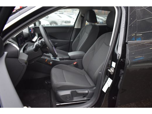 Volkswagen T-Roc 1.5 eTSI 115PK DSG-7 Life First Edition | 20 INCH MET ALL SEASONBANDEN | STOEL + STUURVERW. | LED... ActivLease financial lease