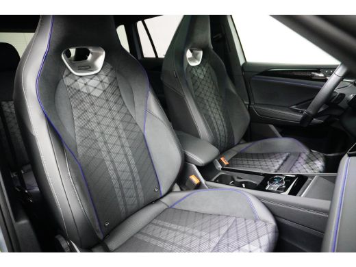 Volkswagen Tiguan R-line 1.5 eHybrid 272 pk 6-DSG | Panoramadak | Wegklapbare trekhaak | Dodehoek | ActivLease financial lease