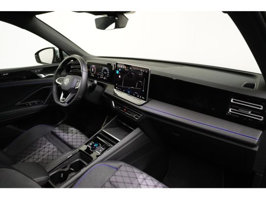 Volkswagen Tiguan R-line 1.5 eHybrid 272 pk 6-DSG | Panoramadak | Wegklapbare trekhaak | Dodehoek | ActivLease financial lease