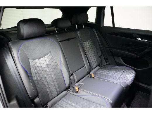 Volkswagen Tiguan R-line 1.5 eHybrid 272 pk 6-DSG | Panoramadak | Wegklapbare trekhaak | Dodehoek | ActivLease financial lease