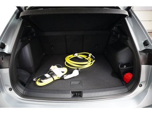 Volkswagen Tiguan R-line 1.5 eHybrid 272 pk 6-DSG | Panoramadak | Wegklapbare trekhaak | Dodehoek | ActivLease financial lease