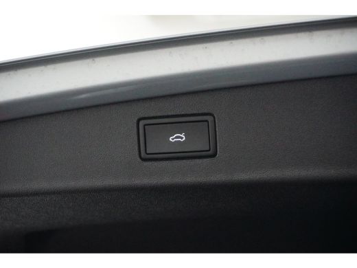 Volkswagen Tiguan R-line 1.5 eHybrid 272 pk 6-DSG | Panoramadak | Wegklapbare trekhaak | Dodehoek | ActivLease financial lease