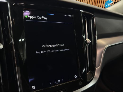 Volvo  V60 2.0 T6 Plug-in hybrid AWD Core Bright | Camera | CarPlay | Keyless | Navi ActivLease financial lease